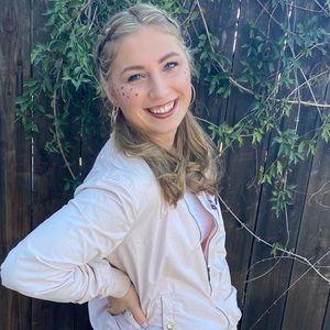 Meet your Posher, Alayna